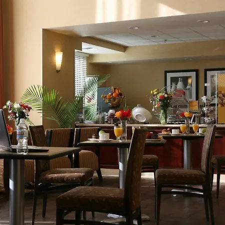 Hampton Inn & Suites Oakland Airport-Alameda 