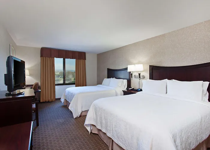 Hampton Inn & Suites Oakland Airport-Alameda
