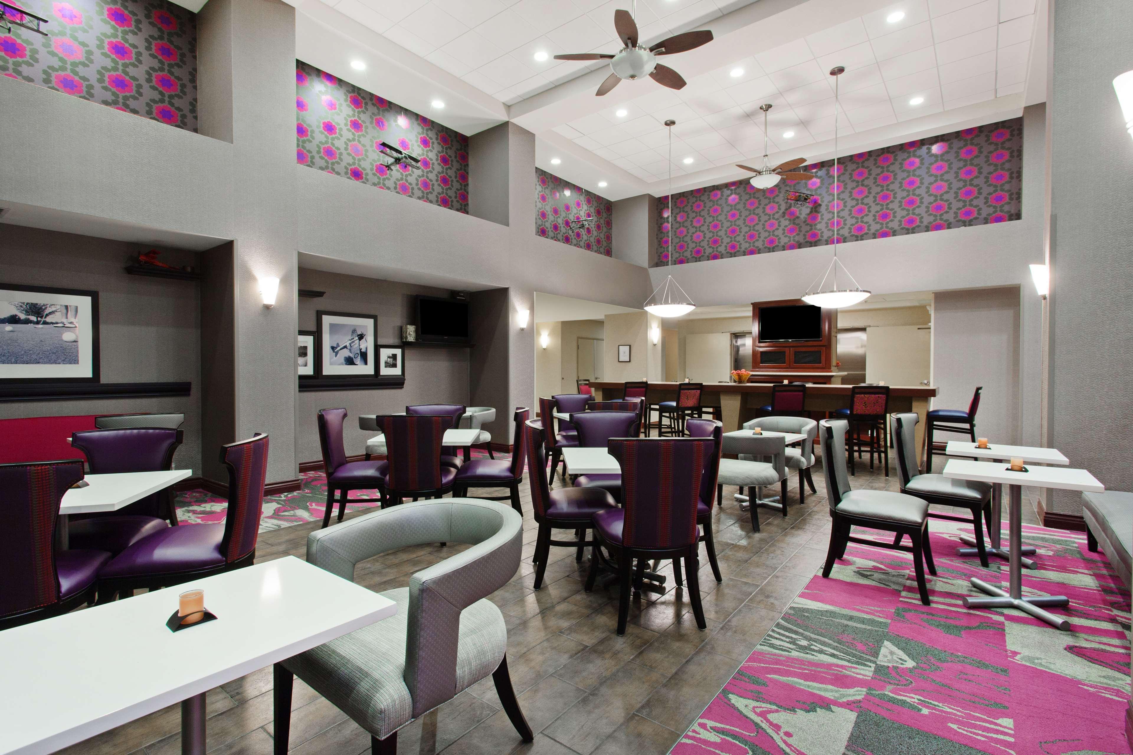 Hampton & Oakland Airport-alameda Hotel